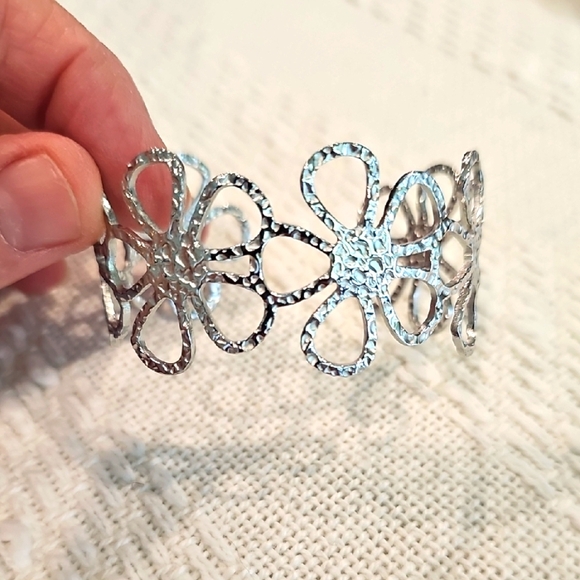 Silver Tone Open Cuff Bracelet with Hammered Flower Design Jewelry - Picture 1 of 3
